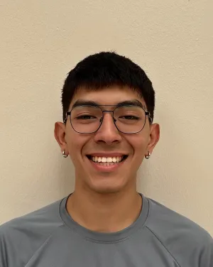 Headshot of Giovanni Ledesma