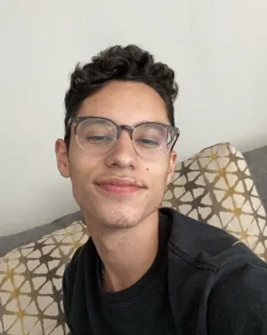 Jesus Gutierrez headshot.jpg