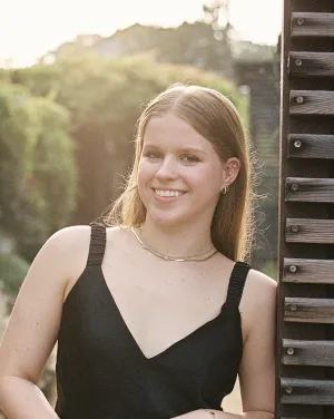 Sydney Gladden Headshot.jpeg.jpg