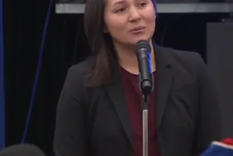 Masumoto at microphone speaking at white house dinner