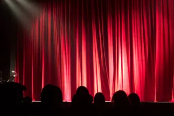 red curtain theatre