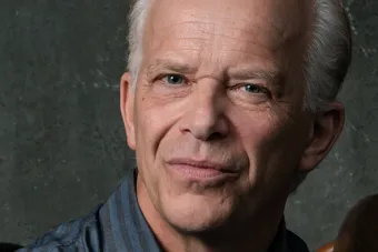 updated headshot of steven dietz