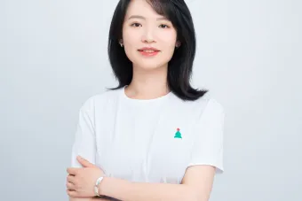 Xinyue Zhang headshot