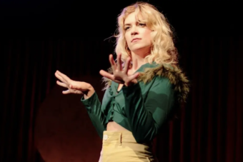 Alum Katie Folger performs in her one-woman show GETTING IN BED WITH THE PIZZA MAN